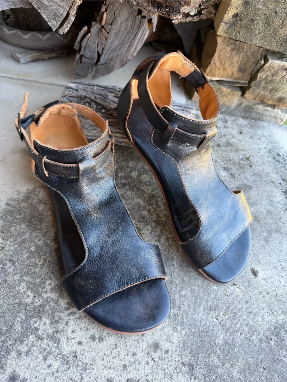 Bed Stu Soto Black Leather Distressed Women’s Sandals Rustic Lux Sandals Sz-7. I